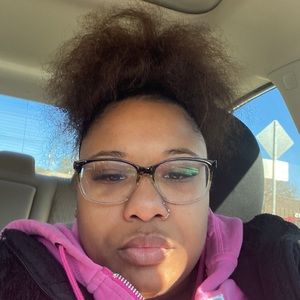 Meet your Posher, Sarai